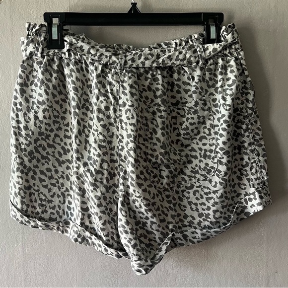 Aerie Paperbag Tie Shorts White Grey Animal Print Size Medium - Picture 6 of 8